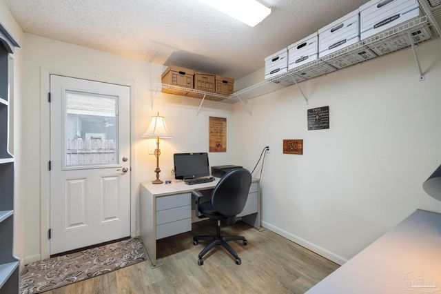 506 Fairpoint Dr, Gulf Breeze, FL 32561