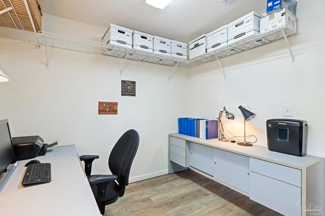 506 Fairpoint Dr, Gulf Breeze, FL 32561