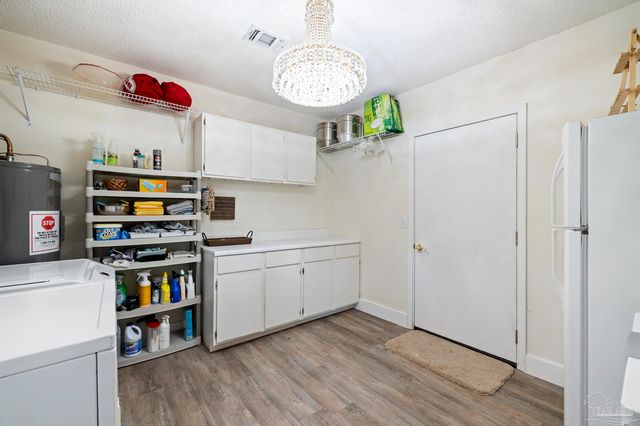 506 Fairpoint Dr, Gulf Breeze, FL 32561