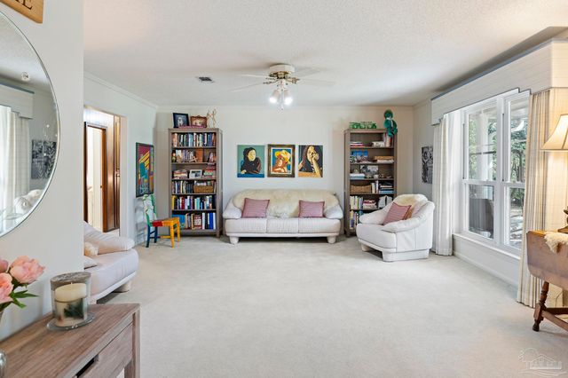 506 Fairpoint Dr, Gulf Breeze, FL 32561