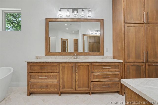 6133 E 138th Street S, Bixby, OK 74008
