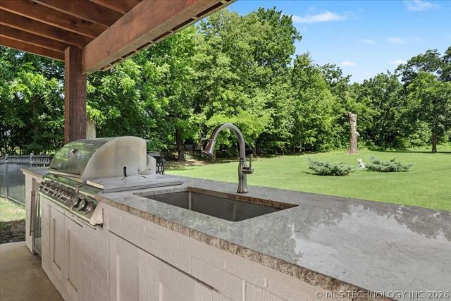 6133 E 138th Street S, Bixby, OK 74008