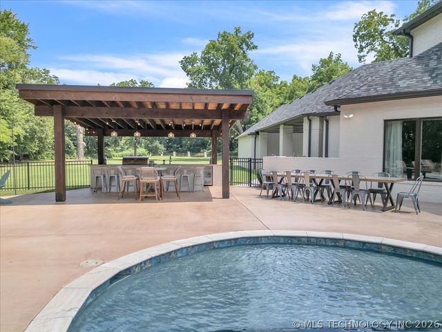 6133 E 138th Street S, Bixby, OK 74008