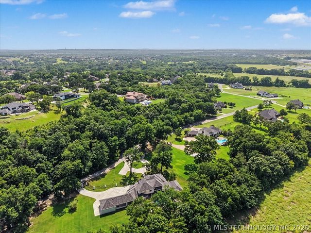 6133 E 138th Street S, Bixby, OK 74008