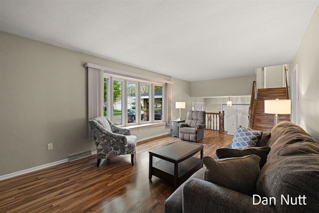 3321 Rockland Road, Muskegon, MI 49441