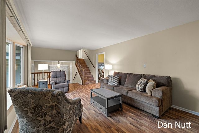 3321 Rockland Road, Muskegon, MI 49441