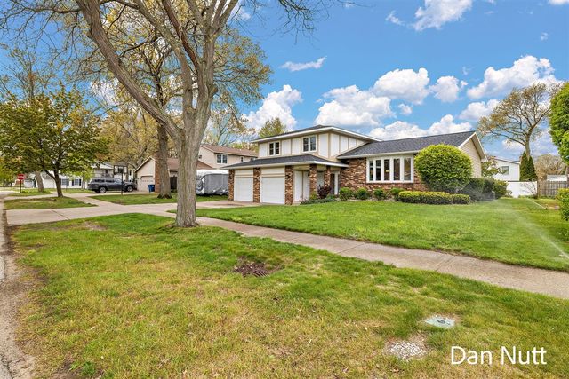 3321 Rockland Road, Muskegon, MI 49441
