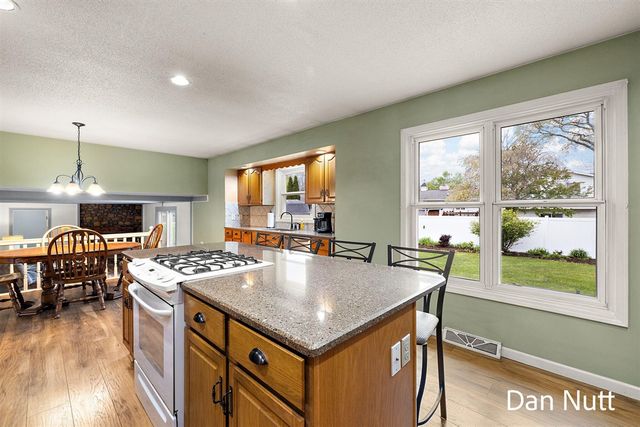 3321 Rockland Road, Muskegon, MI 49441