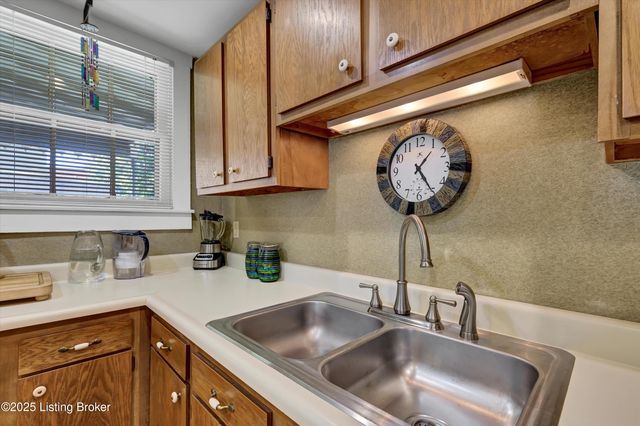 1517 Rufer Ave, Louisville, KY 40204