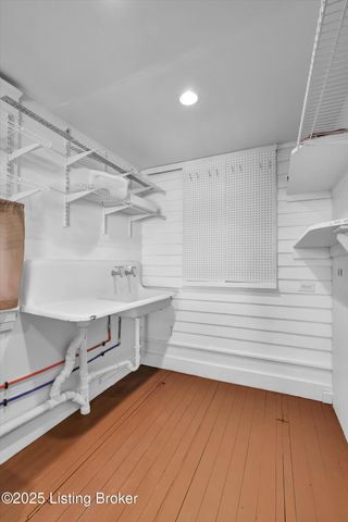 1517 Rufer Ave, Louisville, KY 40204