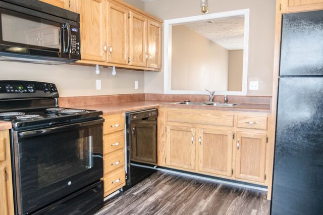 560 Hietts Ln Apt 5, Clarksville, TN 37043