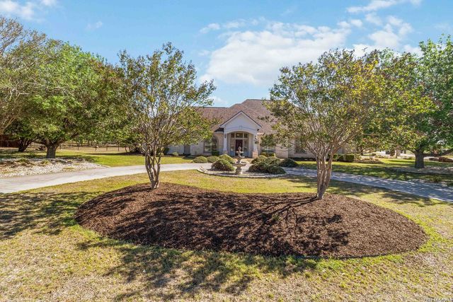 1116 Stagecoach Trl, San Marcos, TX 78666