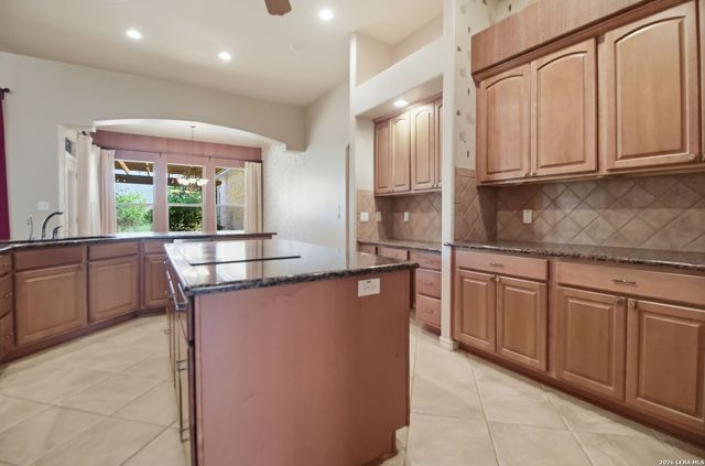 1116 Stagecoach Trl, San Marcos, TX 78666