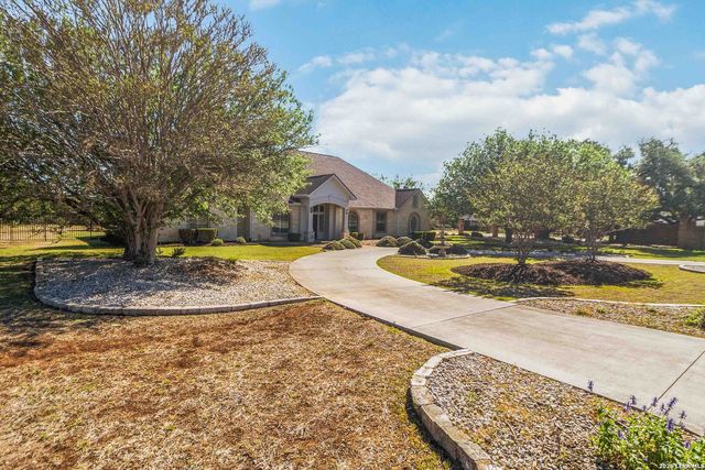 1116 Stagecoach Trl, San Marcos, TX 78666