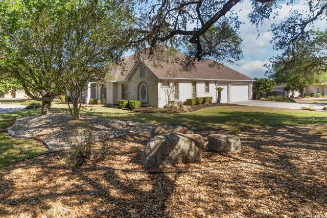 1116 Stagecoach Trl, San Marcos, TX 78666
