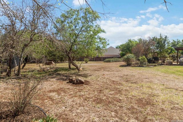 1116 Stagecoach Trl, San Marcos, TX 78666
