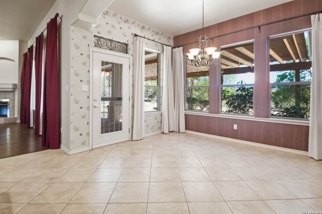 1116 Stagecoach Trl, San Marcos, TX 78666