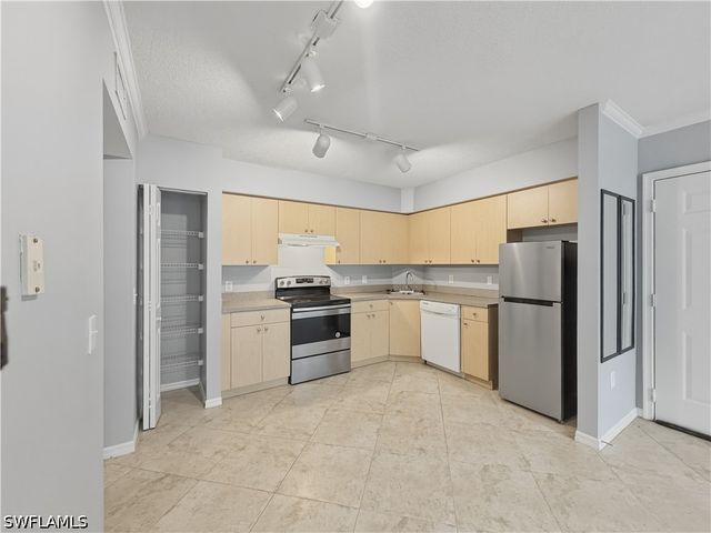 8687 River Homes LN 4207, Bonita Springs, FL 34135