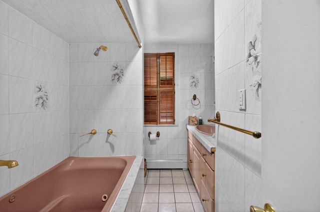 20 75TH ST, North Bergen, NJ 07047