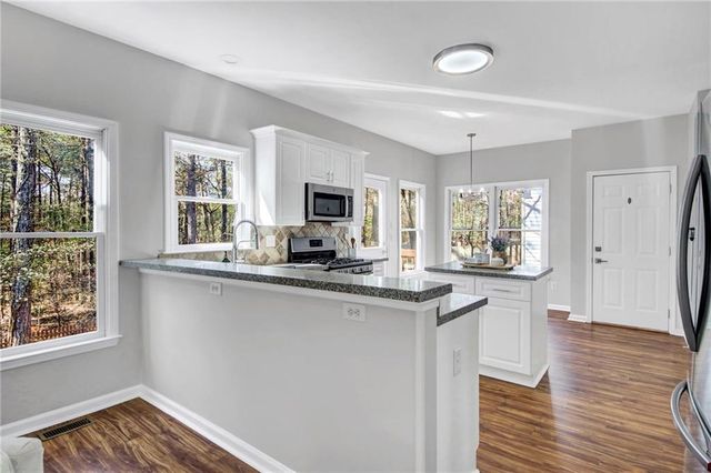 1120 Northpoint Trace, Roswell, GA 30076