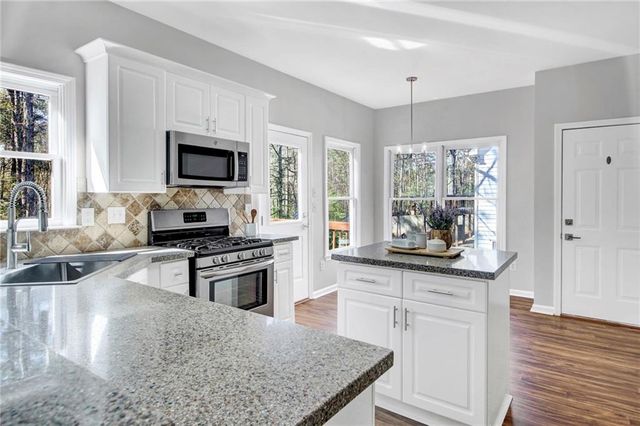 1120 Northpoint Trace, Roswell, GA 30076