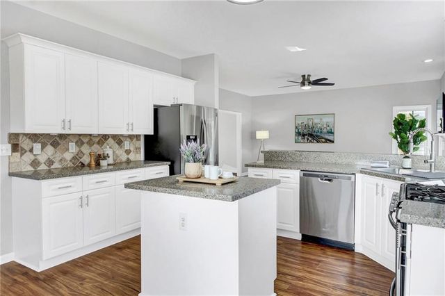 1120 Northpoint Trace, Roswell, GA 30076