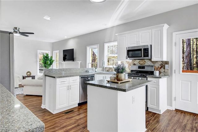 1120 Northpoint Trace, Roswell, GA 30076