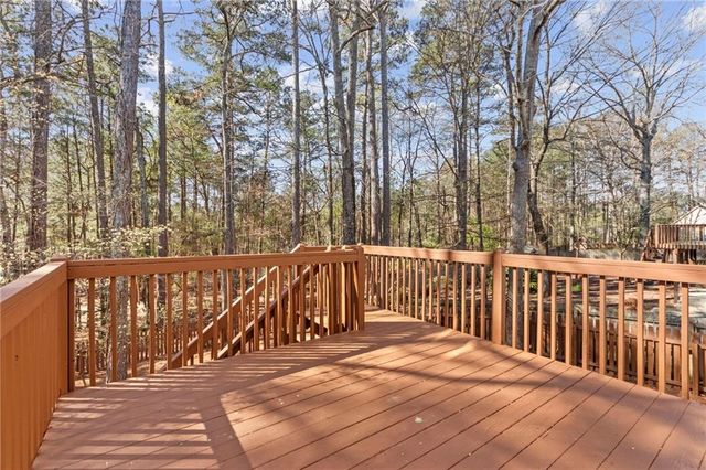 1120 Northpoint Trace, Roswell, GA 30076