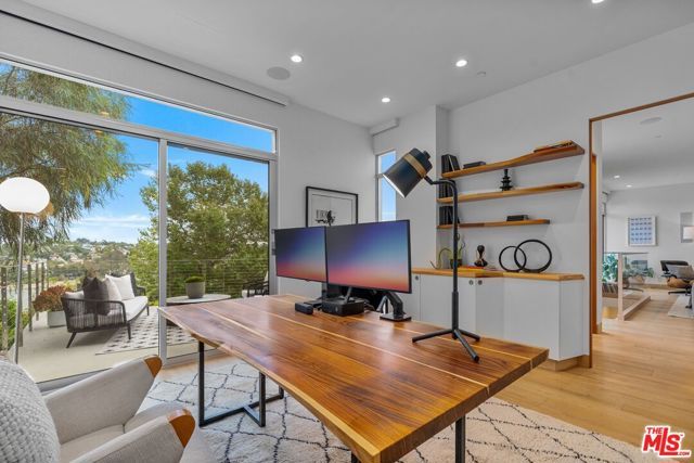 2129 Redcliff Street, Los Angeles, CA 90039