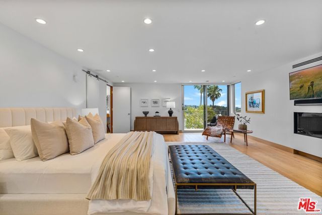 2129 Redcliff Street, Los Angeles, CA 90039
