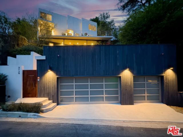2129 Redcliff Street, Los Angeles, CA 90039