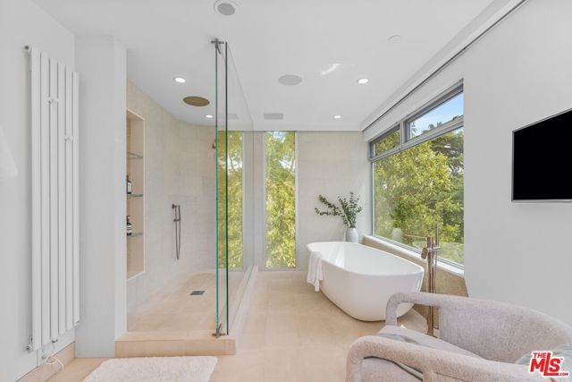 2129 Redcliff Street, Los Angeles, CA 90039