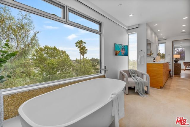 2129 Redcliff Street, Los Angeles, CA 90039