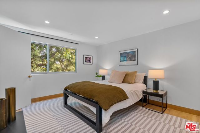 2129 Redcliff Street, Los Angeles, CA 90039