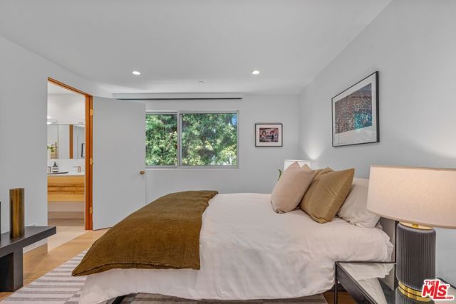 2129 Redcliff Street, Los Angeles, CA 90039
