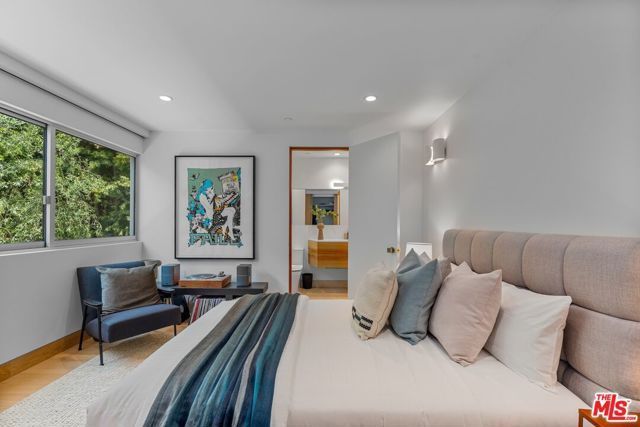 2129 Redcliff Street, Los Angeles, CA 90039