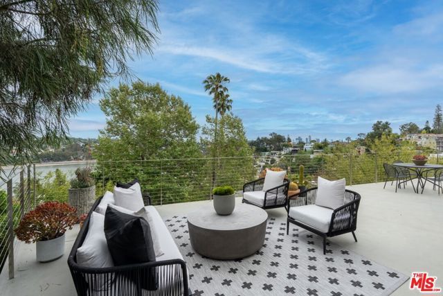 2129 Redcliff Street, Los Angeles, CA 90039