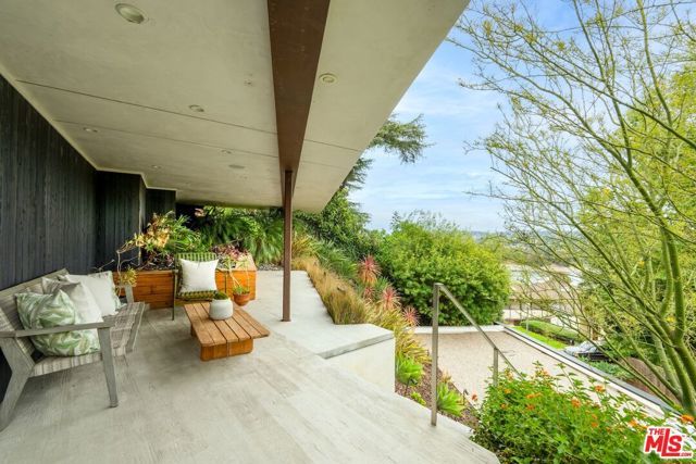 2129 Redcliff Street, Los Angeles, CA 90039