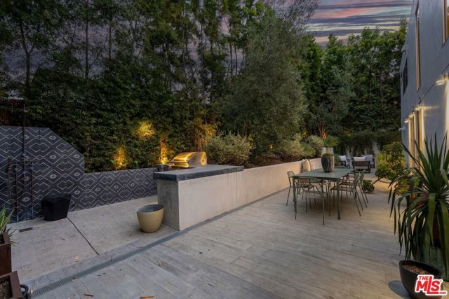 2129 Redcliff Street, Los Angeles, CA 90039