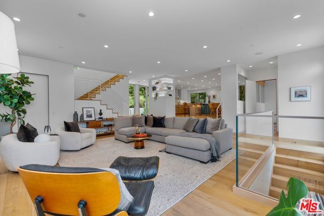 2129 Redcliff Street, Los Angeles, CA 90039