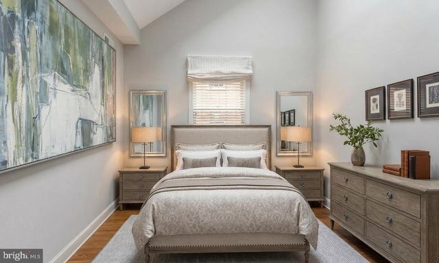 3323 RESERVOIR RD NW, Washington, DC 20007