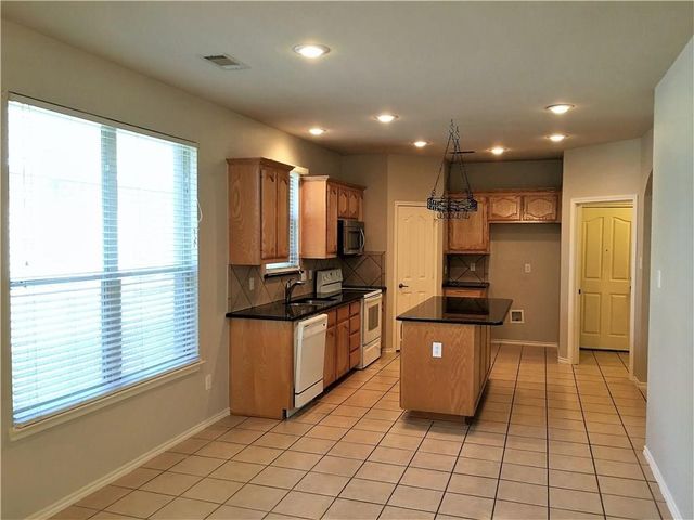 8004 Ranchvale Lane, Arlington, TX 76002