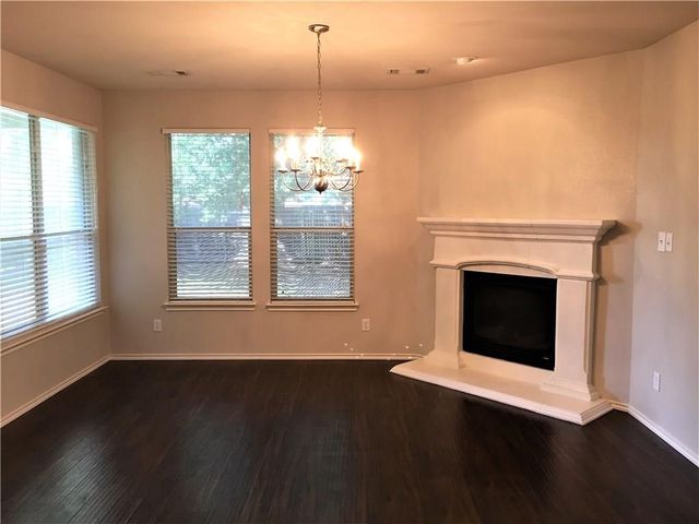 8004 Ranchvale Lane, Arlington, TX 76002