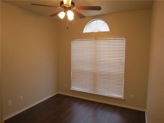 8004 Ranchvale Lane, Arlington, TX 76002