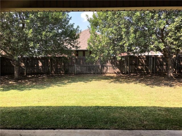 8004 Ranchvale Lane, Arlington, TX 76002