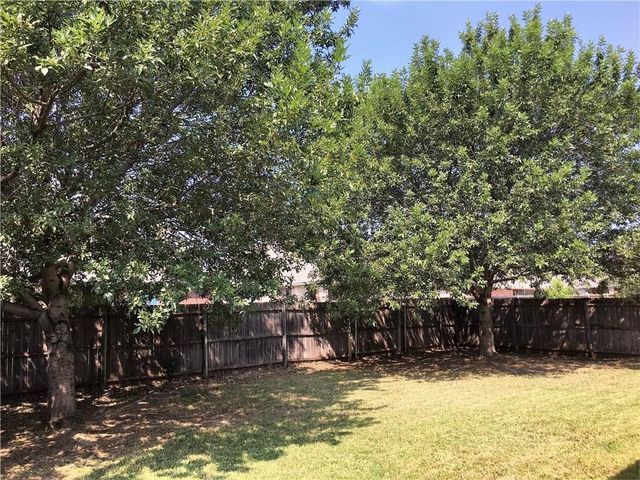 8004 Ranchvale Lane, Arlington, TX 76002