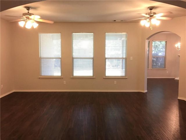8004 Ranchvale Lane, Arlington, TX 76002