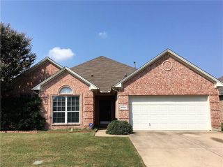 8004 Ranchvale Lane, Arlington, TX 76002