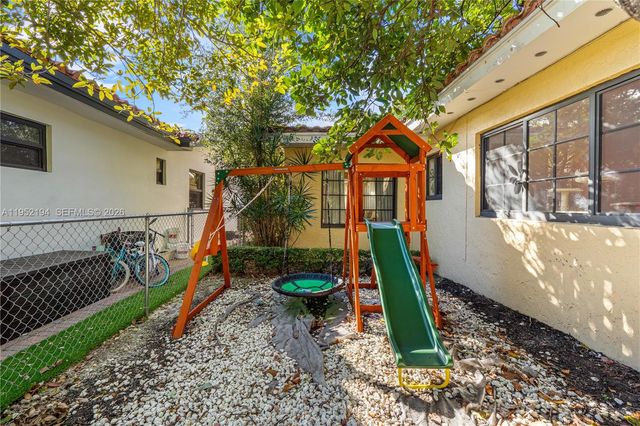 1561 Bird Rd, Coral Gables, FL 33146