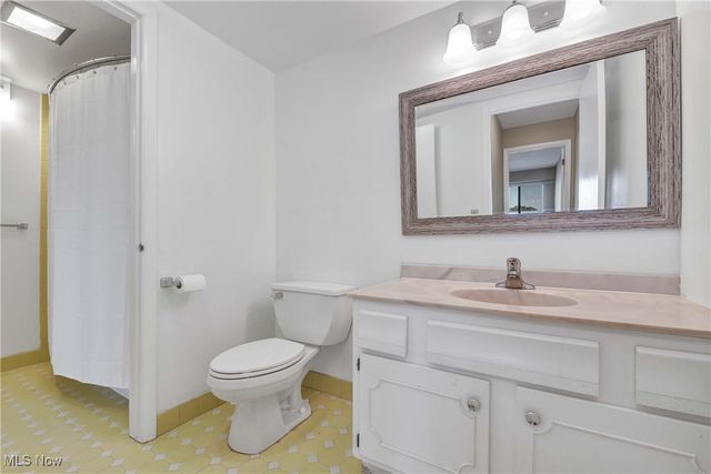 12550 Lake Avenue 802, Lakewood, OH 44107